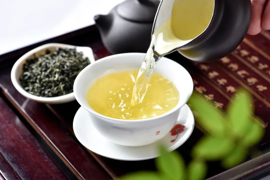 秋季喝什么茶，这个季节喝什么茶好呢